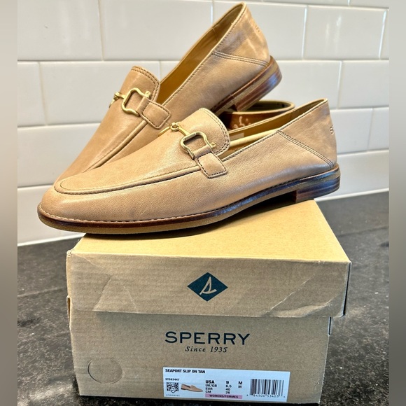 Sperry Seaport Slip On - Picture 2 of 9